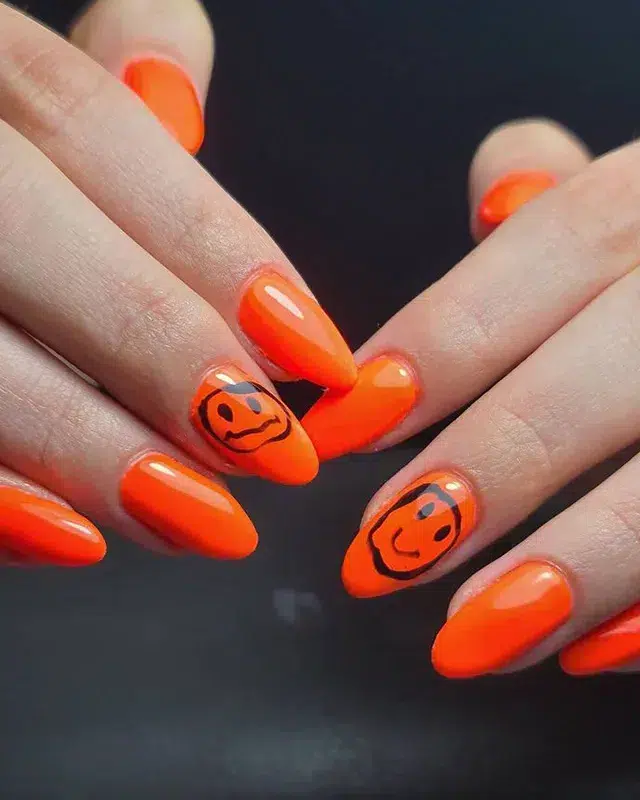 smile nail art